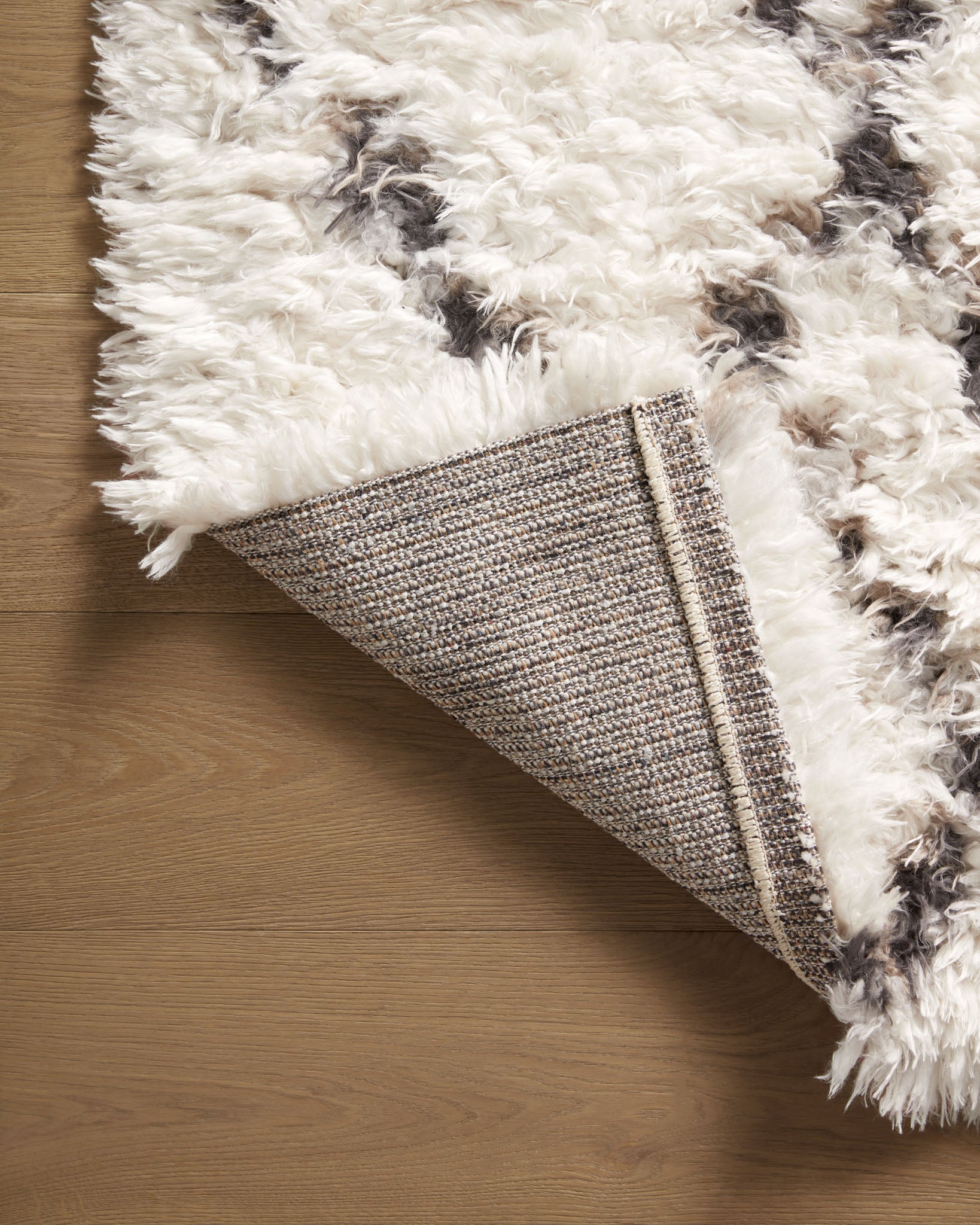 Amira - AMI-02 Ar Ivory / Bark