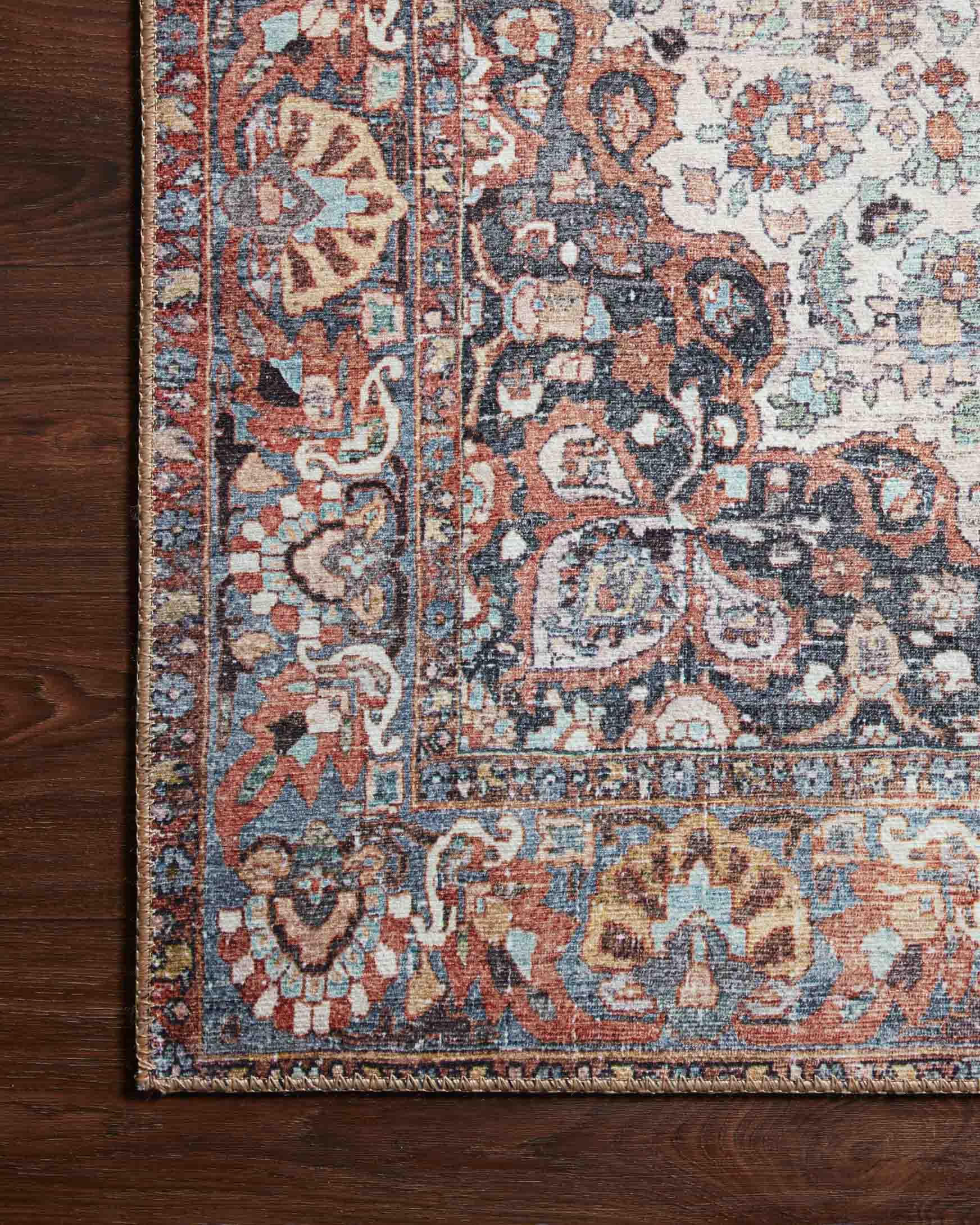 Wynter - WYN-01 Red / Multi