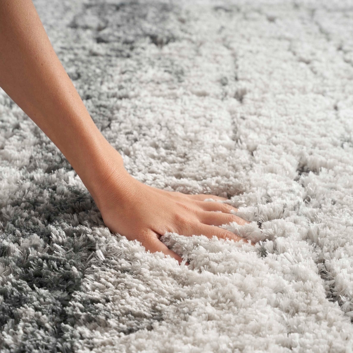 DRMSH_DRS01_IVCHA_IVORY_CHARCOAL_5X7_099446878250_HAND.jpg Dreamy Shag Drs01 Ivory Charcoal Area Rug